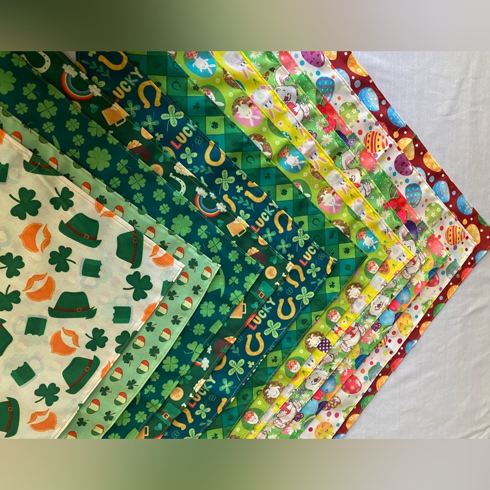 12 Easter & St. Patrick‎ Pet Bandanas